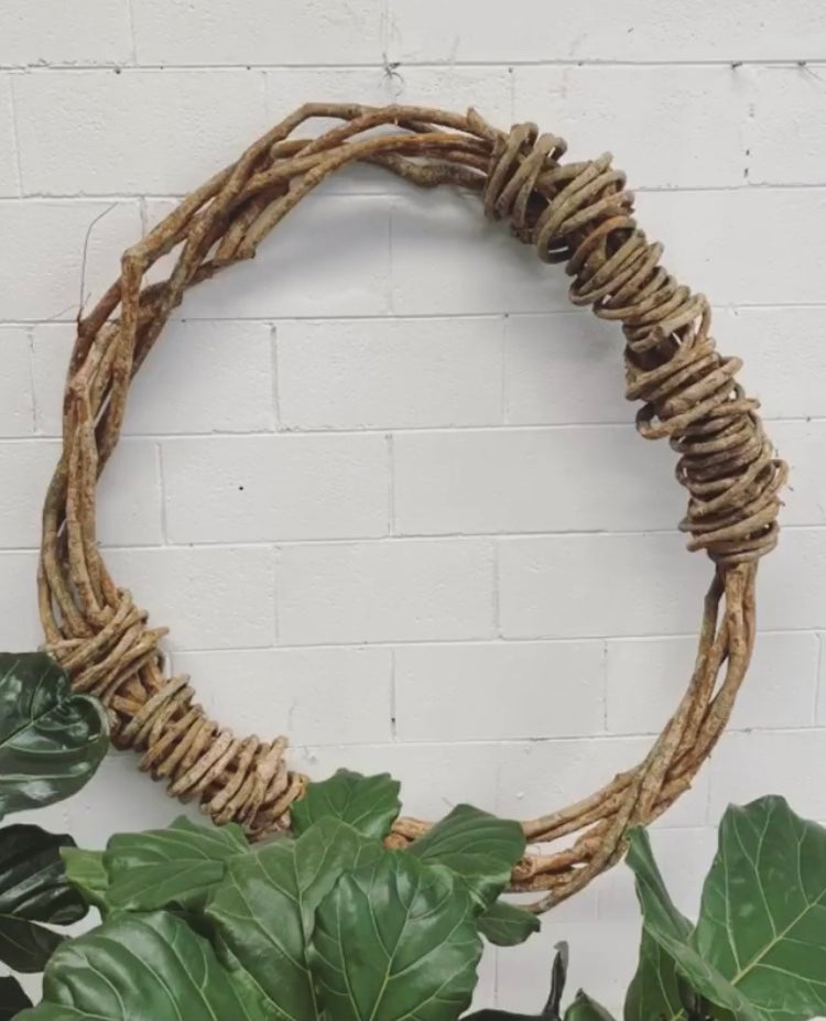 
            
                Load image into Gallery viewer, Plain Christmas Wreath - Mowgli Style
            
        